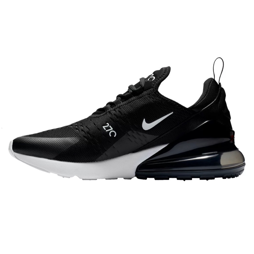 Nike Women's Air Max 270 Shoes: Size 8